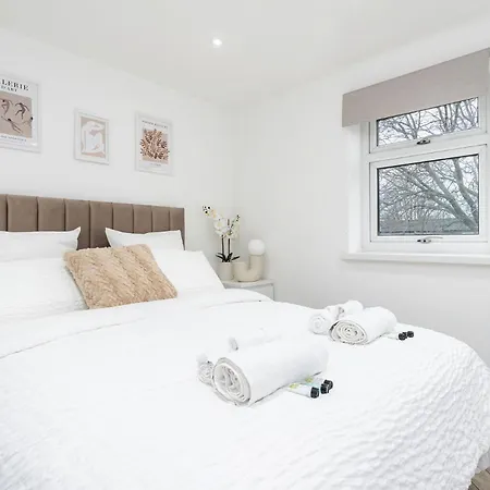 Modern 1 Bed Flat アパート リーズ