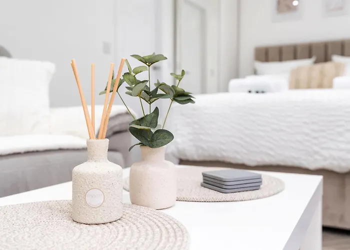 Апартаменти Modern 1 Bed Flat