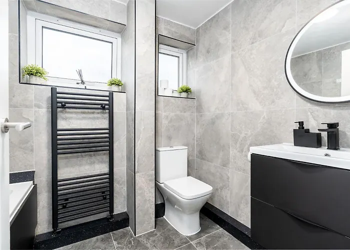 Apartment Modern 1 Bed Flat *